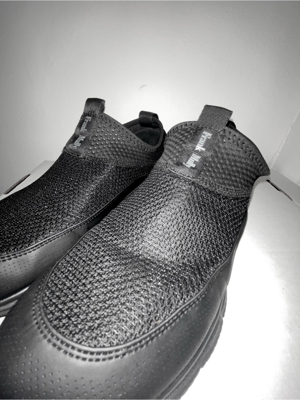 Frank Mully Men's Slip-On Knit Walk Shoes. BlackLightweight Weights Ounces. 8.5.